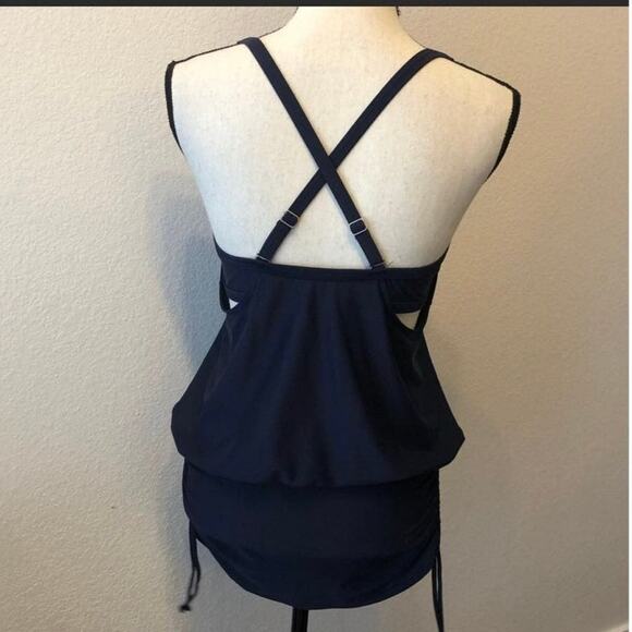 ATHLETA Side Scrunch Tankini Top in Navy size 36 B/C - Picture 5 of 11
